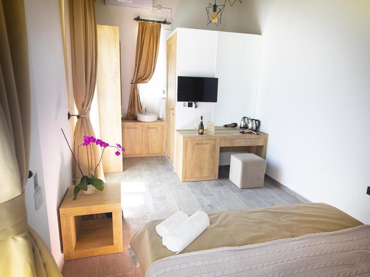Avenue Hotel Girne Buitenkant foto